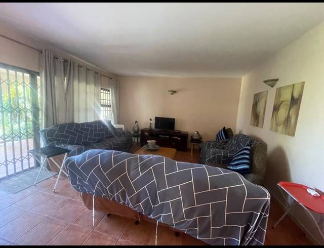3 BEDROOM TOWNHOUSE FOR SALE IN UMHLANGA CENTRAL